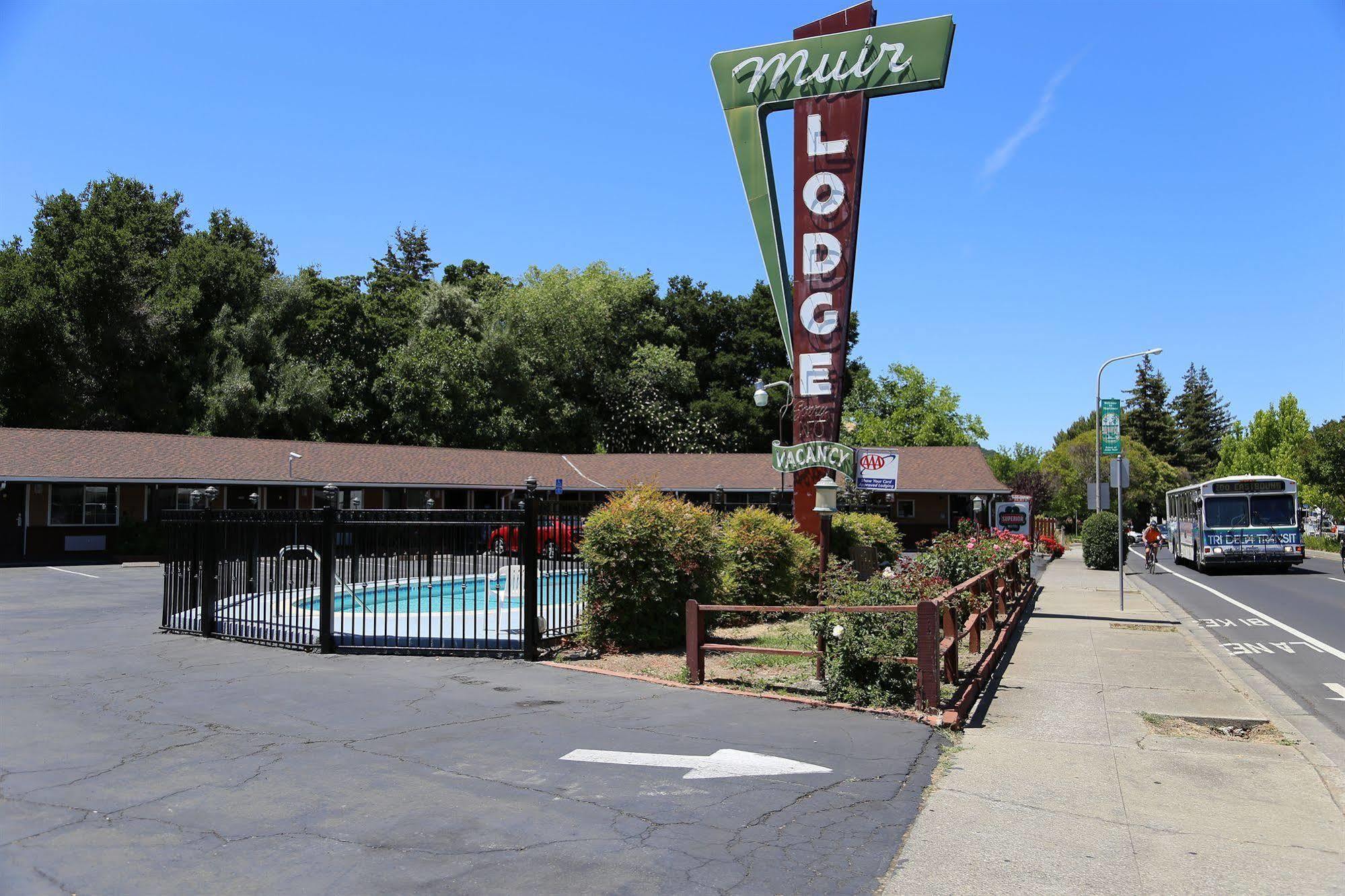 Muir Lodge Motel Martinez Exterior foto